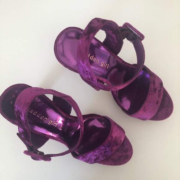 Madden Girl Velvet Fuchsia Heels - Picture 3 of 8